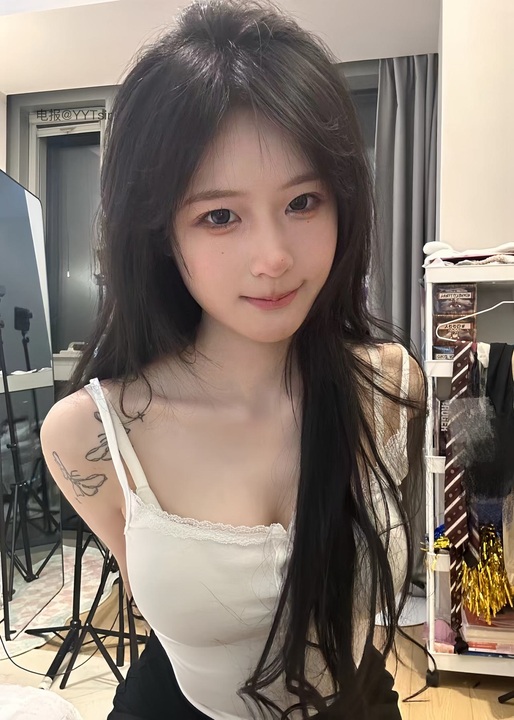 超蓝布罗莉 眼睛大不大 大不大.jpg 超蓝布罗莉 眼睛大不大 大不大.jpg